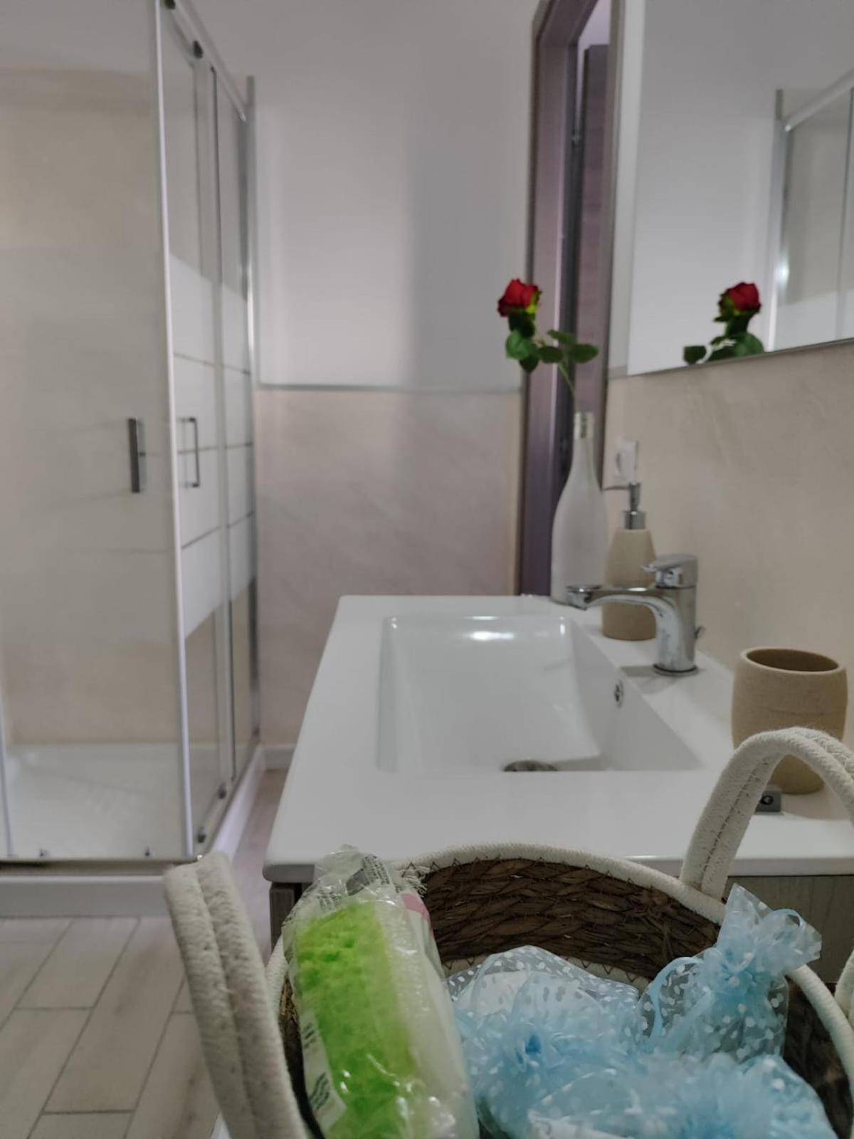 Casa Vacanze Con Giardino I Girasoli - Cin It 09006 - 9 C 2000 R4042- سورسو المظهر الخارجي الصورة