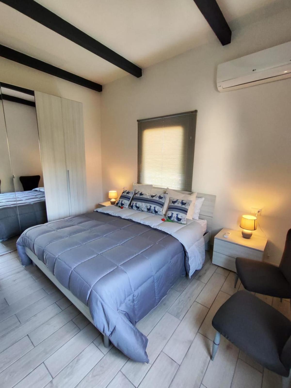 Casa Vacanze Con Giardino I Girasoli - Cin It 09006 - 9 C 2000 R4042- سورسو المظهر الخارجي الصورة