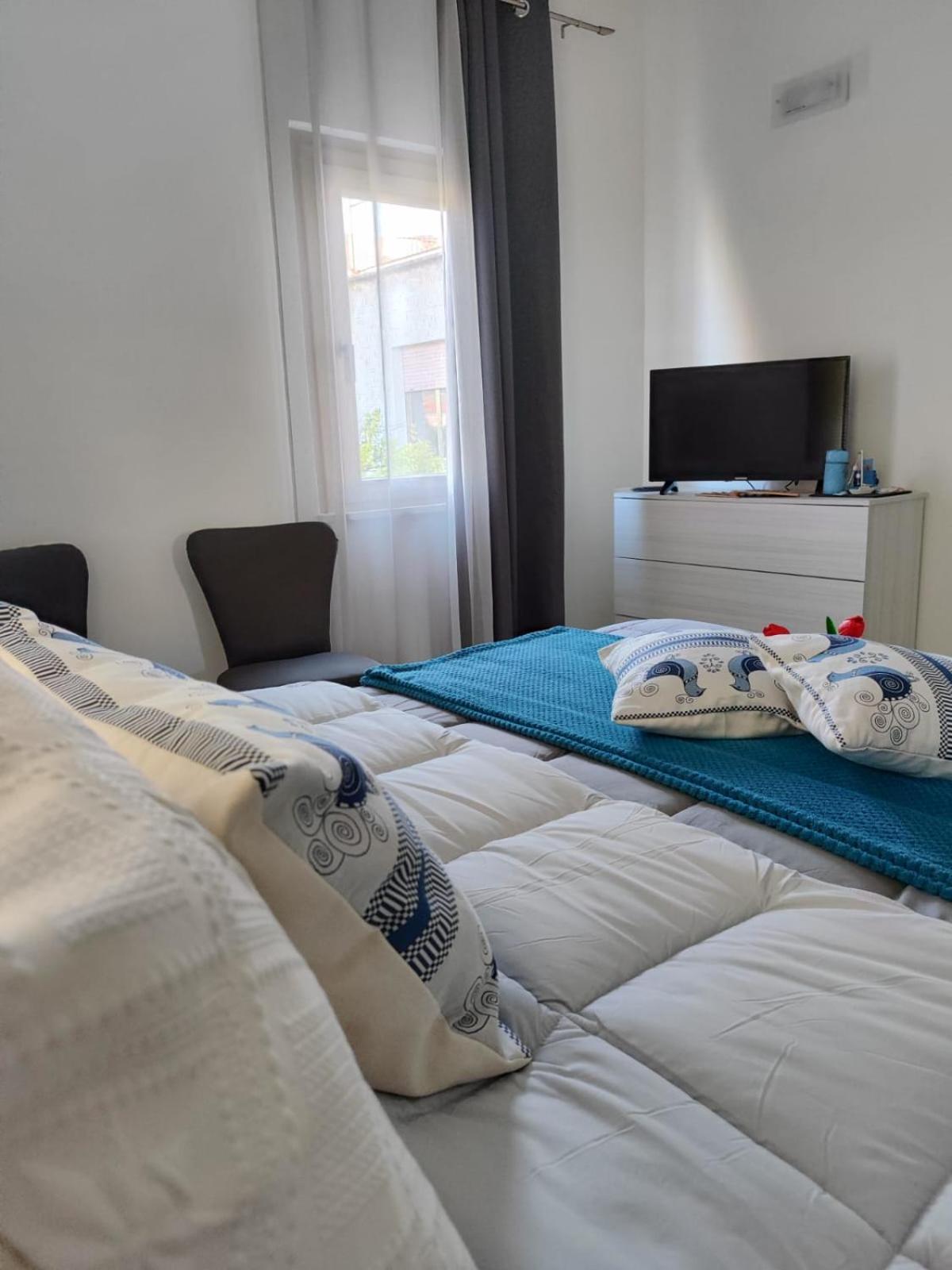Casa Vacanze Con Giardino I Girasoli - Cin It 09006 - 9 C 2000 R4042- سورسو المظهر الخارجي الصورة