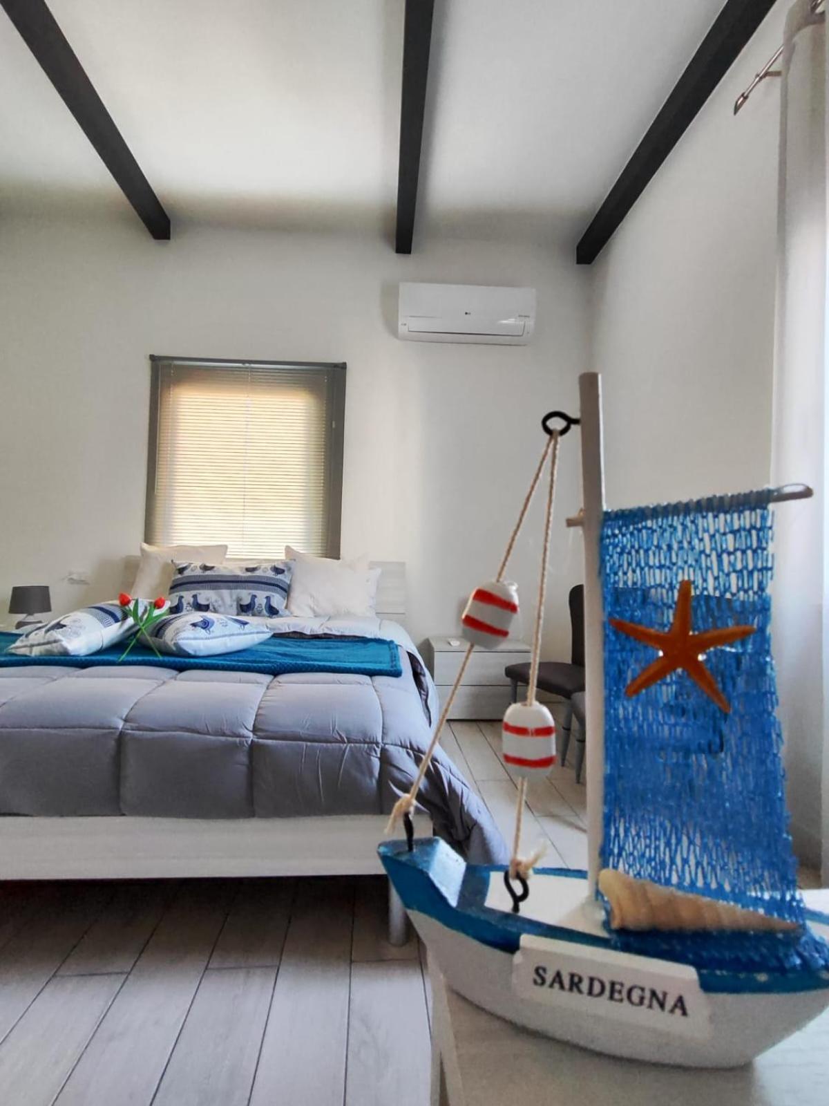 Casa Vacanze Con Giardino I Girasoli - Cin It 09006 - 9 C 2000 R4042- سورسو المظهر الخارجي الصورة