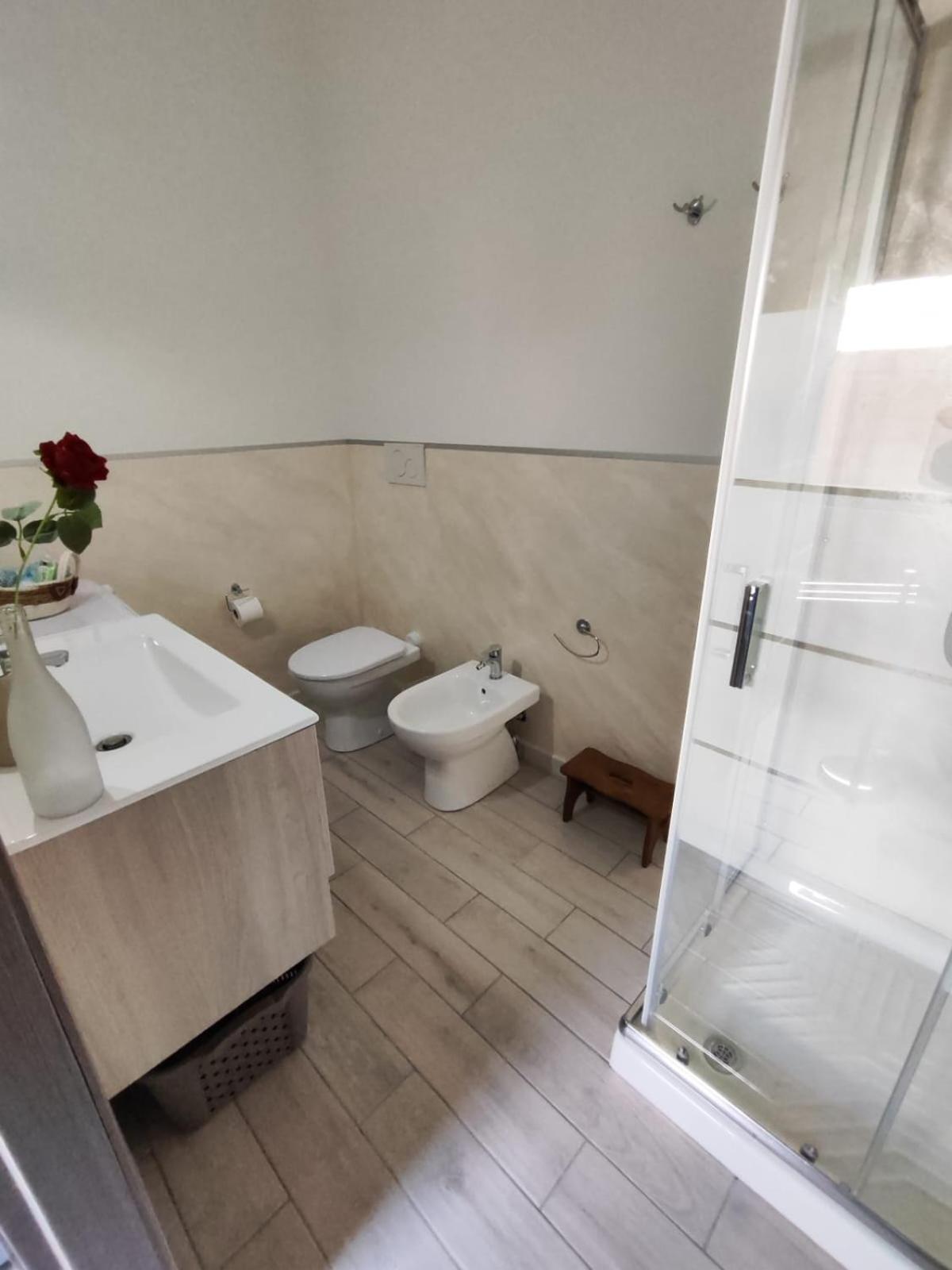 Casa Vacanze Con Giardino I Girasoli - Cin It 09006 - 9 C 2000 R4042- سورسو المظهر الخارجي الصورة