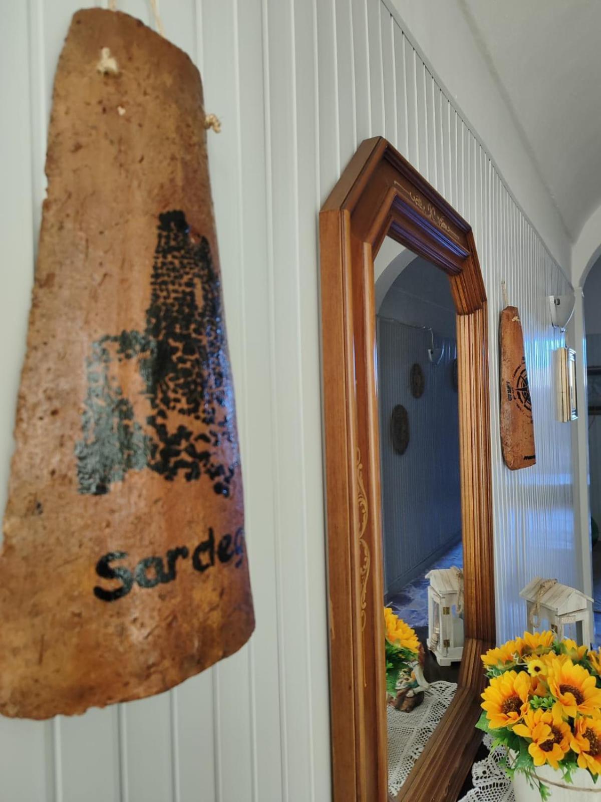 Casa Vacanze Con Giardino I Girasoli - Cin It 09006 - 9 C 2000 R4042- سورسو المظهر الخارجي الصورة